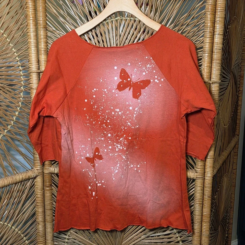 Faded Glory Girls XL Jr XS 3/4 Sleeve Wide Neck Top Orange Butterfly Spraypaint